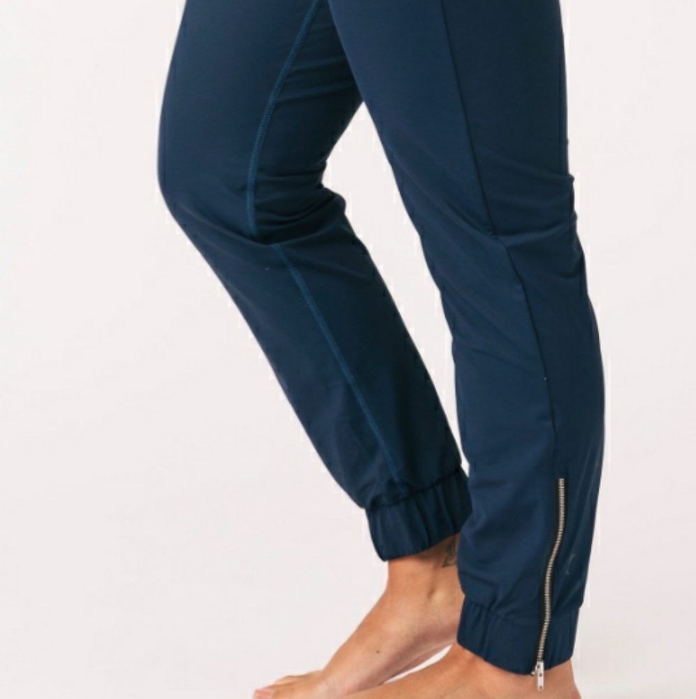 Zyia Navy Zip Everywhere Jogger 25" NWOT (S)